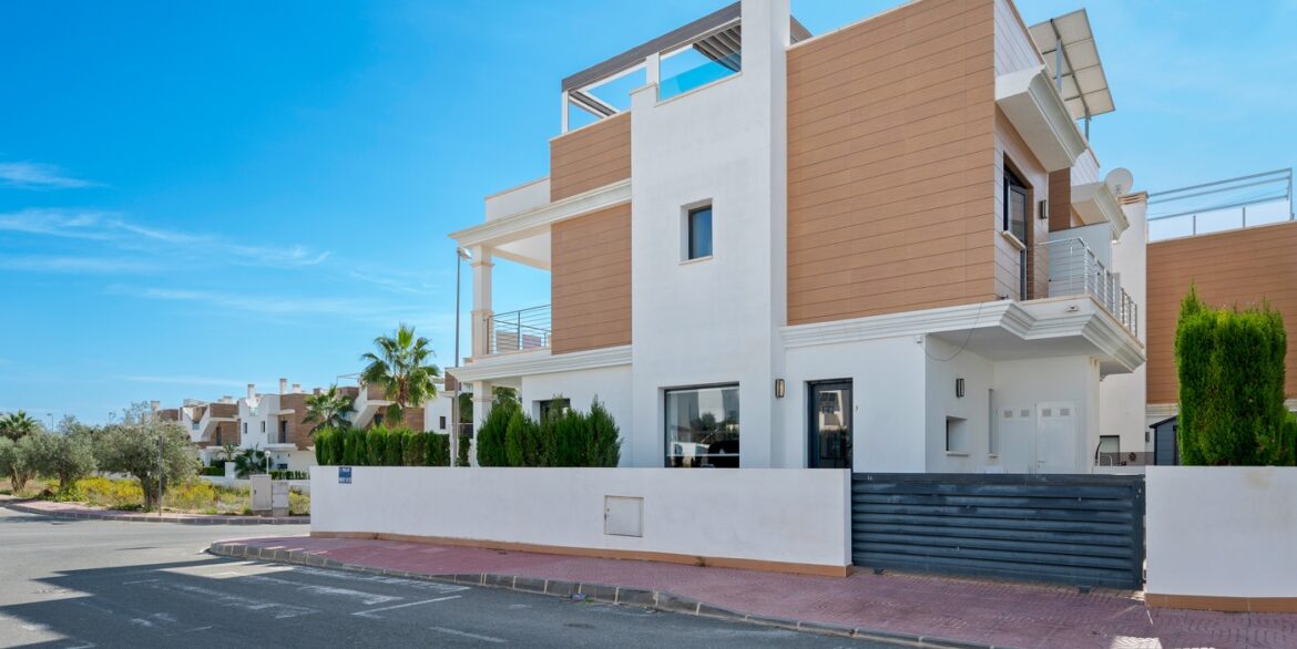 o_1j85ktktp1bkj51t8etcv3167b4a