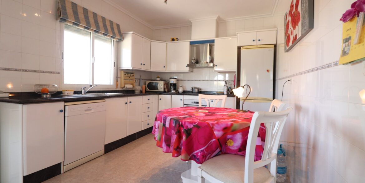 o_1j8d98s8815ai172o1mtofju12sb25