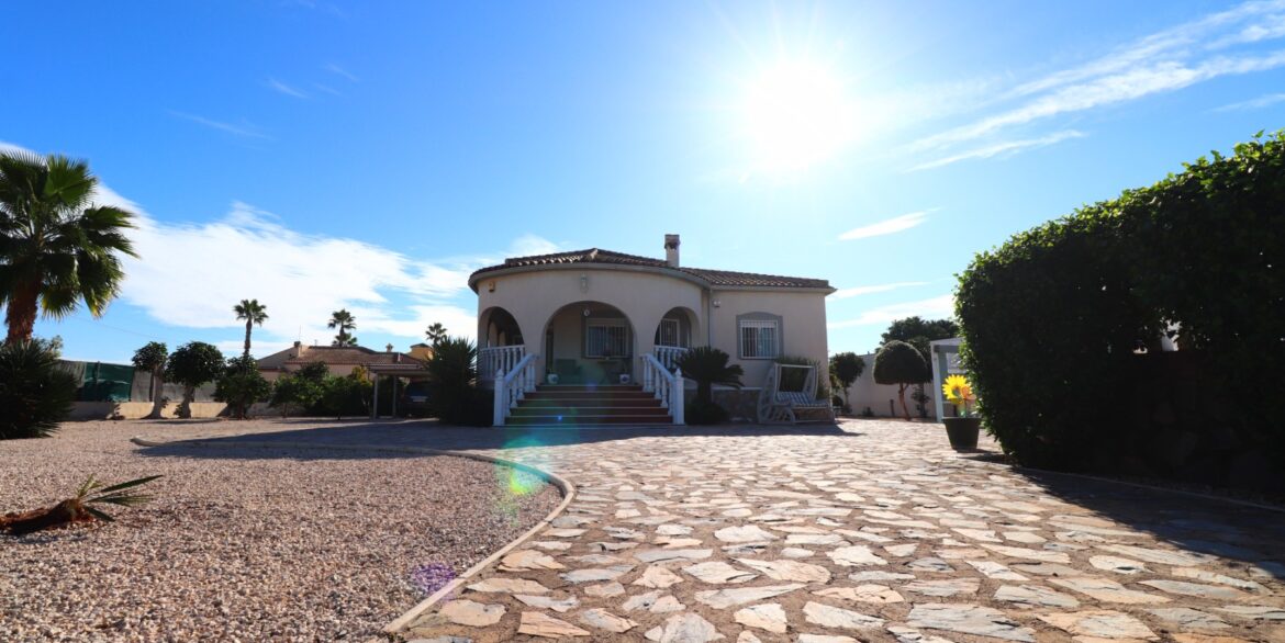 o_1j8d98s8a1b21d8f1rdkup51h5c2t