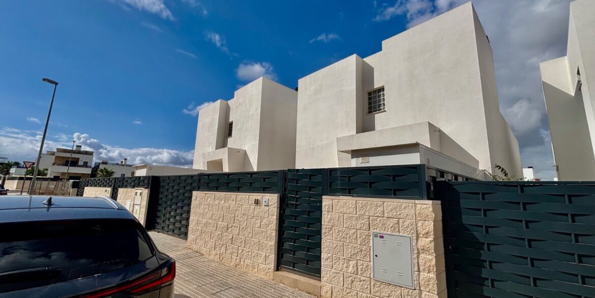 o_1j8debld214an1qk9jfmn70141k2f