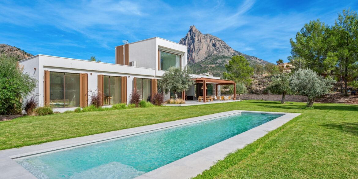 o_1j94vpm5c1b01borsm5148tei31g