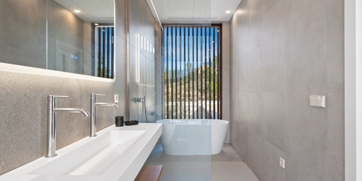 o_1j9500e9k1200utg1rapi161fql4l