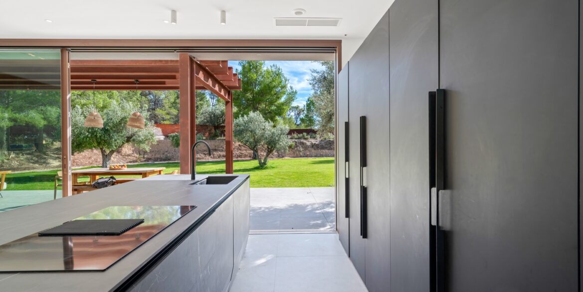 o_1j9500e9k9qs1p3l186dto2a3c4o