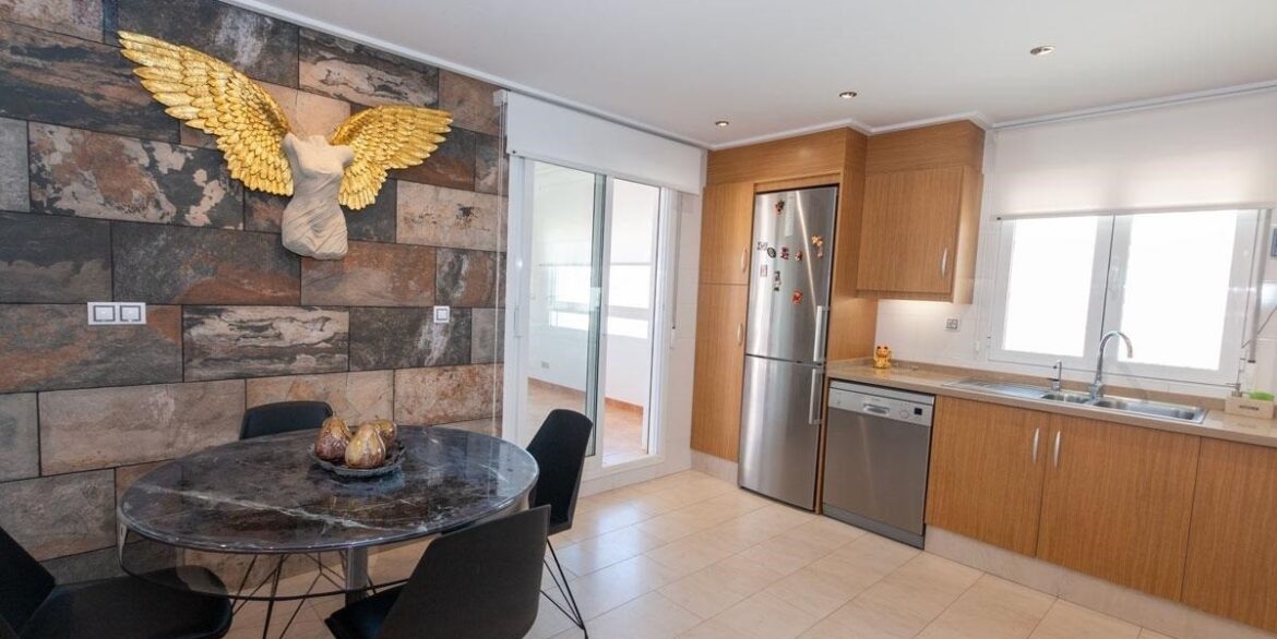 o_1j99uhdq51jpg8ah1ibgdvgde28