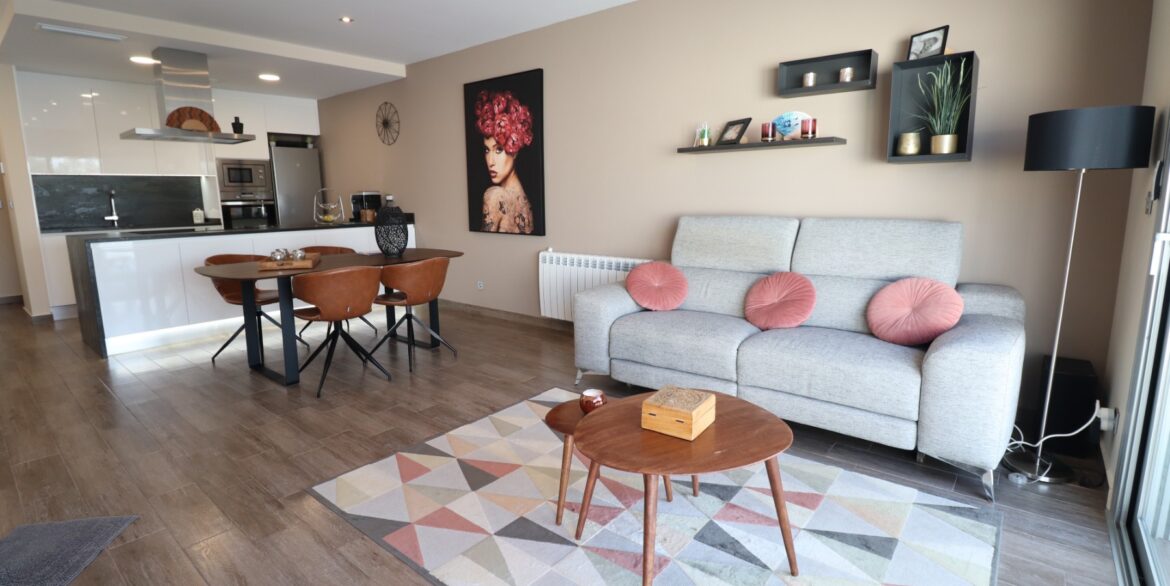 o_1j9f0u4ja2g3md9639146a1e3m2i