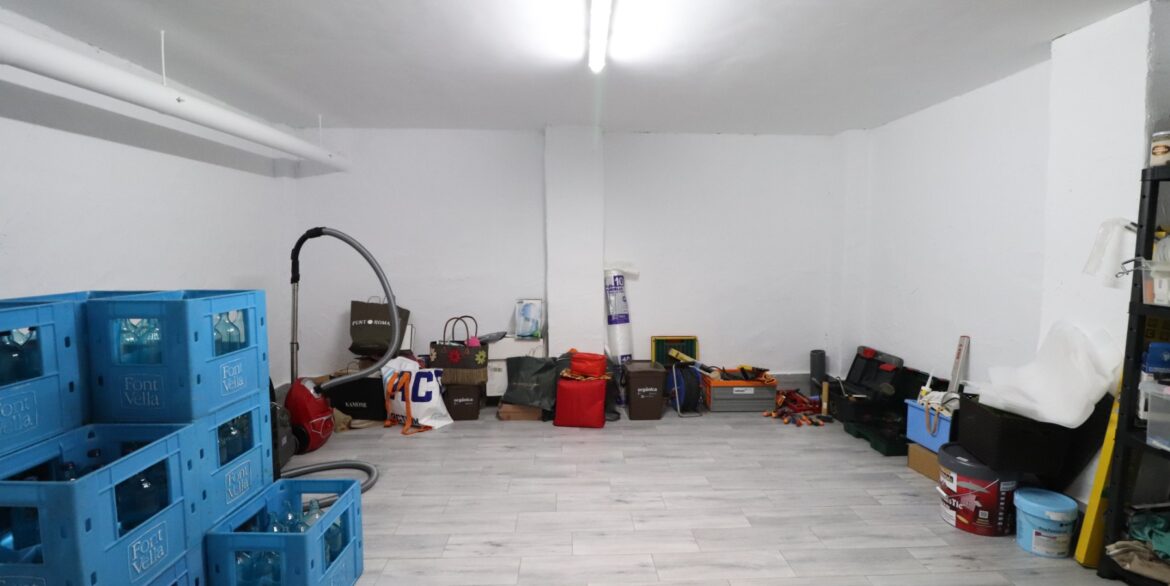 o_1j9f0u4jb105j1ub71idci3g1rfa37