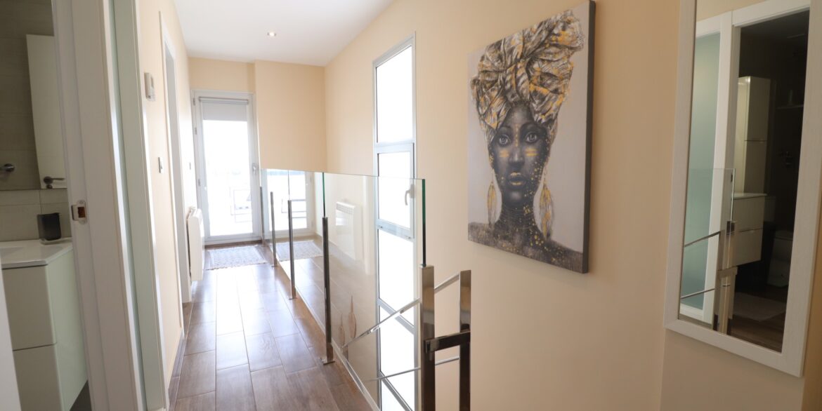 o_1j9f0u4jb17tb1cgtt7uq3m15rr2t