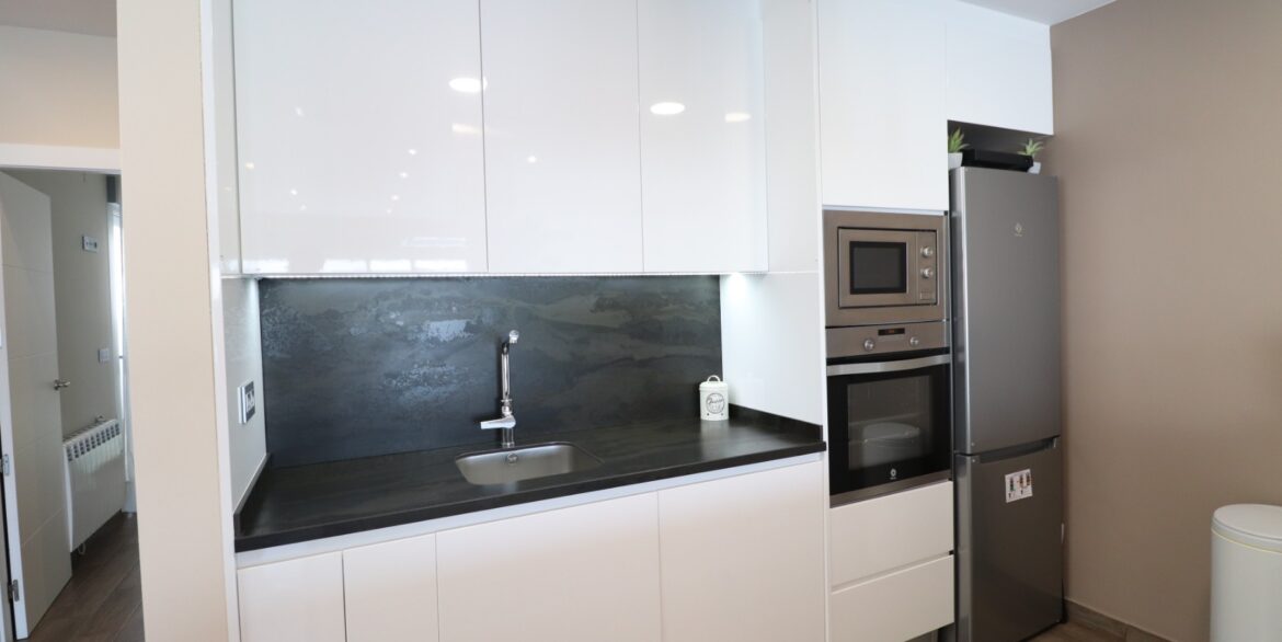 o_1j9f0u4jb1vfu1dn116qm1uth14g32n