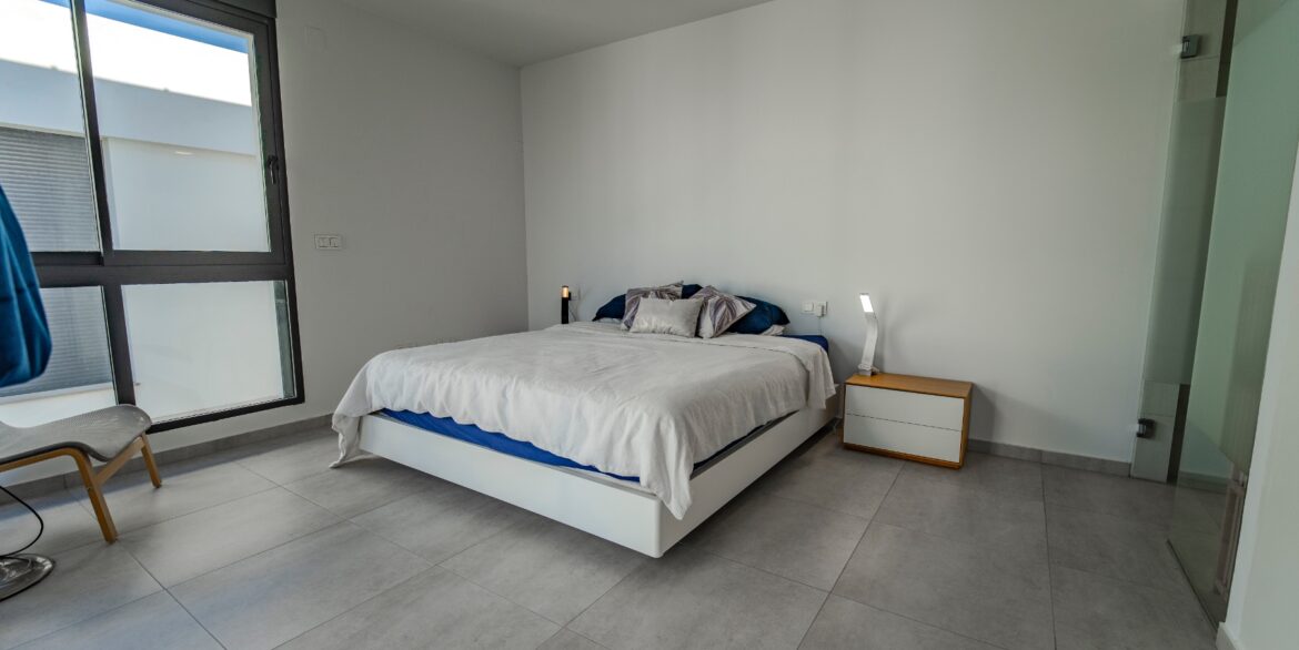 o_1j9mojuhe13nnslf1q7i12s37kc44