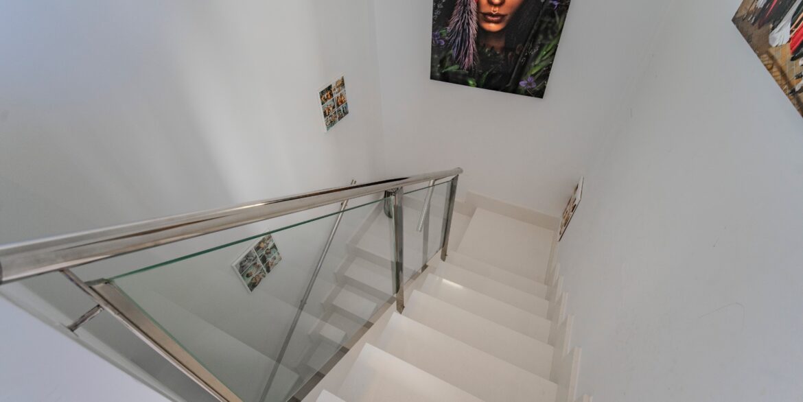 o_1j9mojuhemv91vi51mam169sv0l3n