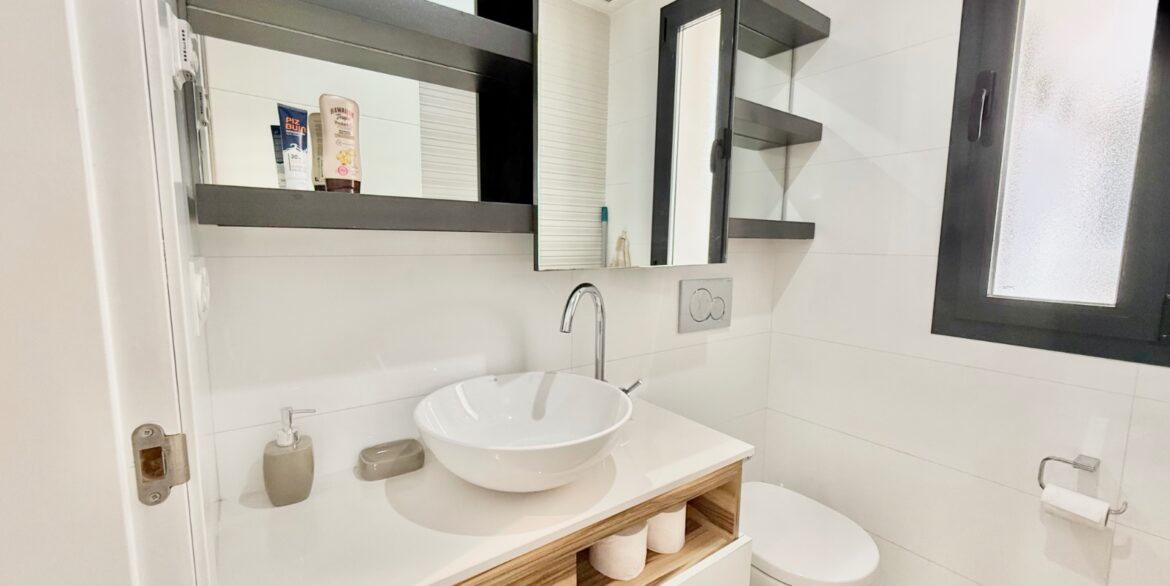 o_1j9ukn389qbc15n911q81c70m4r3v