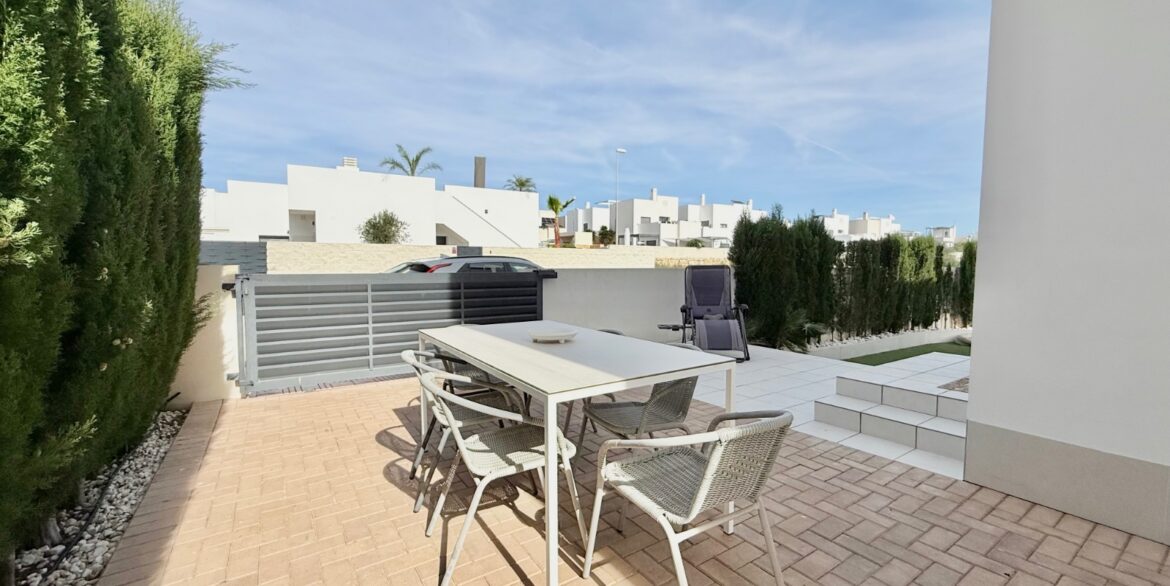 o_1j9ukn38a1c1t1t3a3fn19q54of52