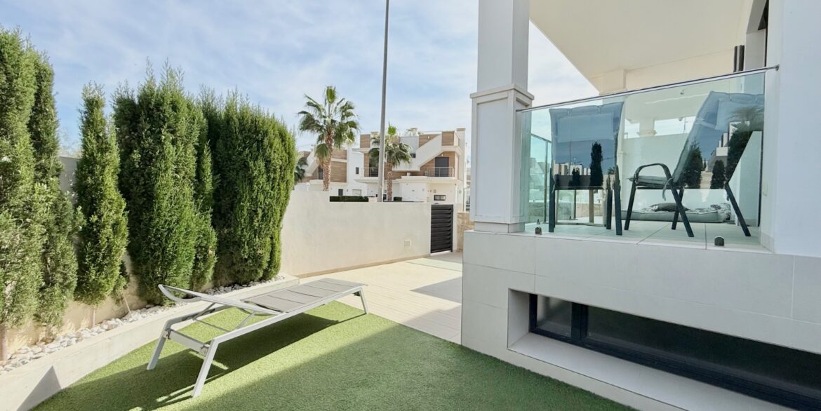 o_1j9ukn38av3h17mptum1h351f2d4u