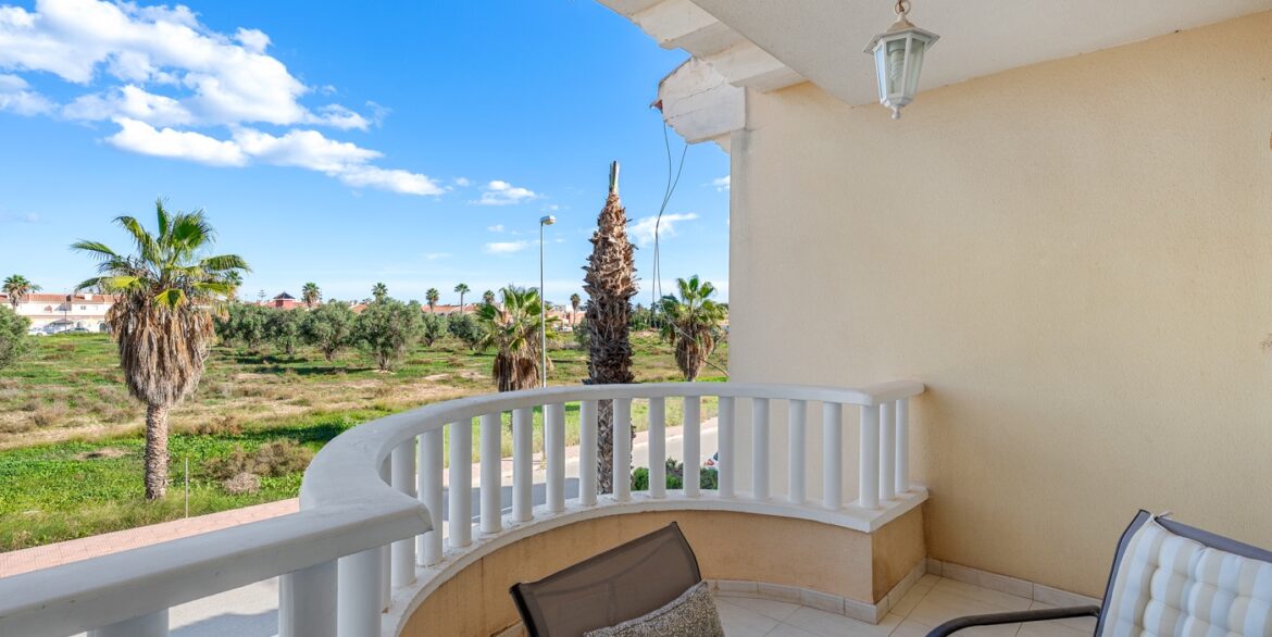 o_1jac7gncp47apqk17ac2lr10b136