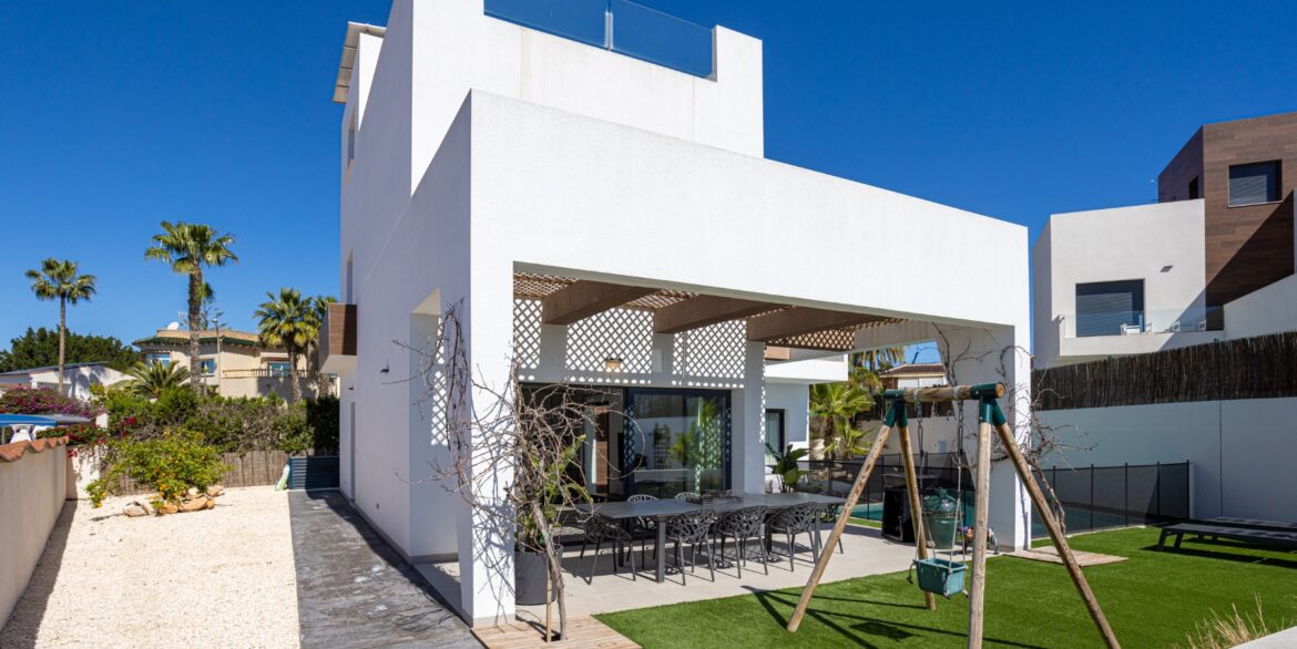 o_1jaj2gdl513s8vpuqkceog1o7538