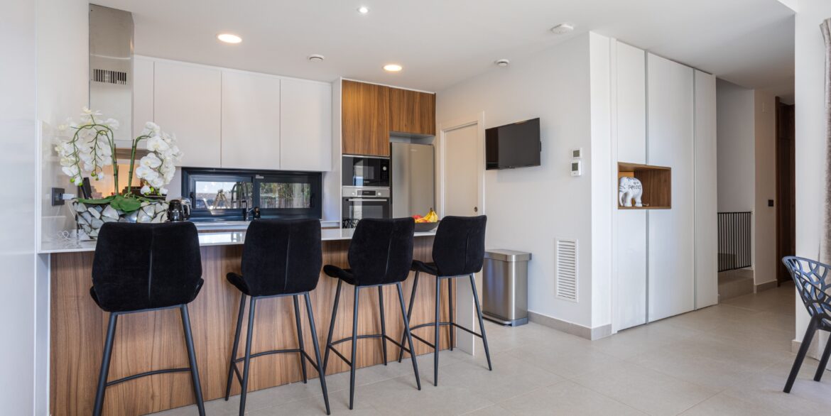 o_1jaj2gdl51nuh81b1utc1o2v127q3t