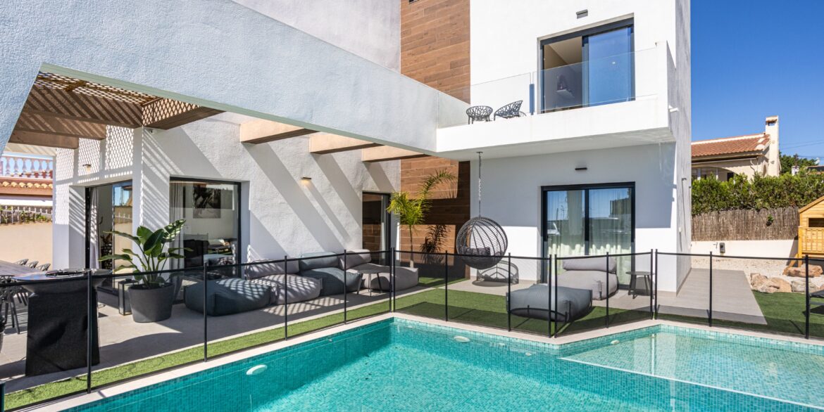 o_1jaj2gdl54911tcgkk41n501b3k35