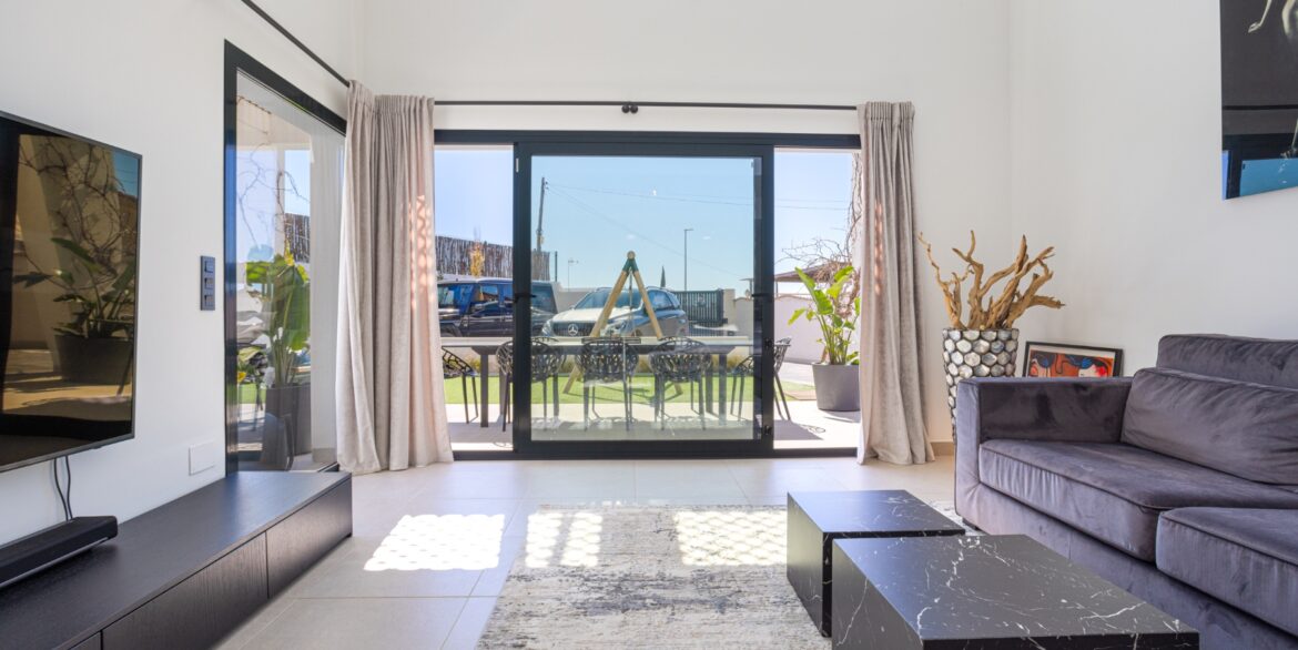 o_1jaj2gdl5qgk1ua21upf10pc176u3u