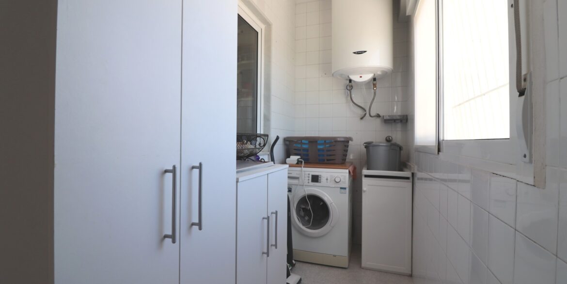 o_1jajcsdj6ftk44c1ucjdm610oh35