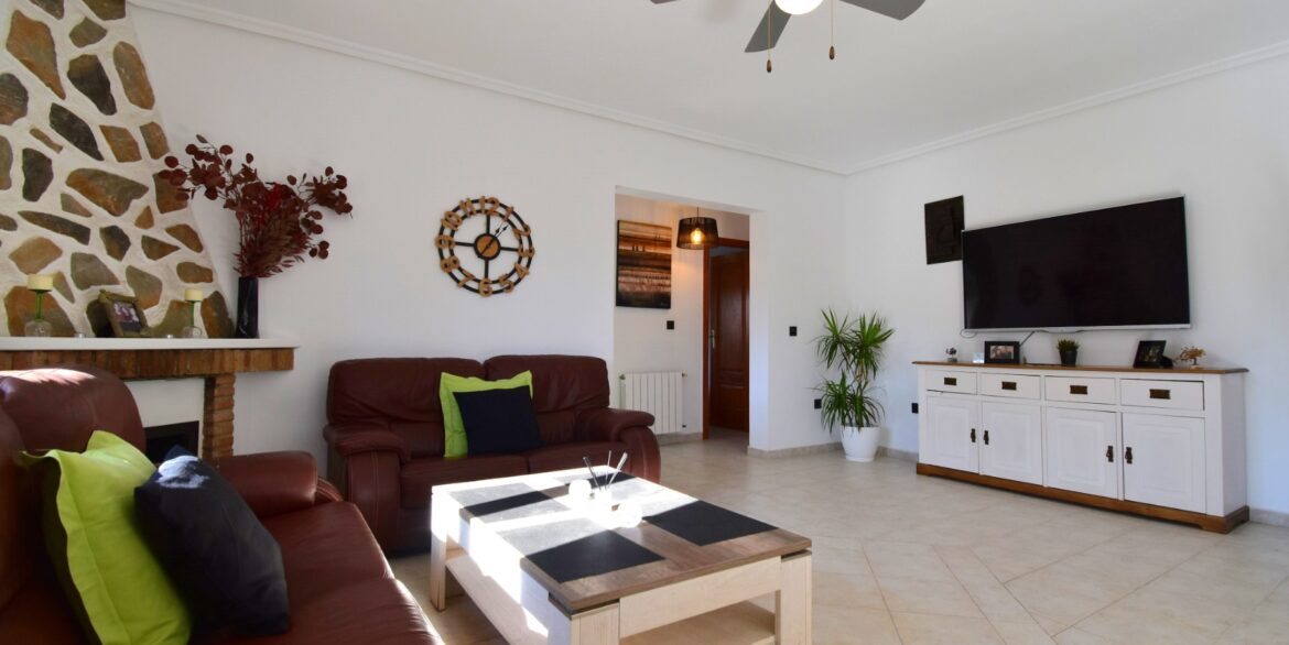 o_1jajh3gu1192n1ub611ua1q4f1m8k29