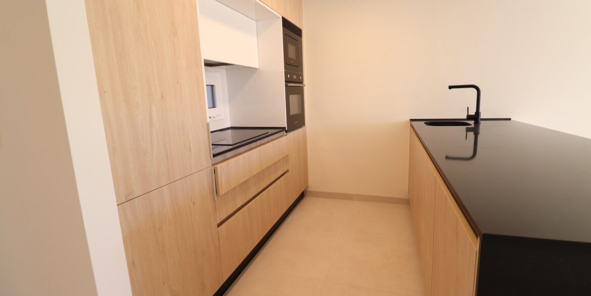 o_1jar3h7g91efq6bq1mfumn1180a28