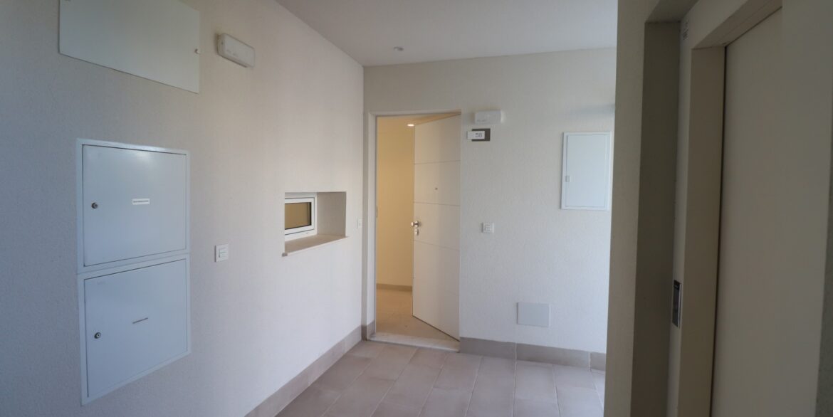 o_1jar3h7gao2c1n27b3qopecgv2l