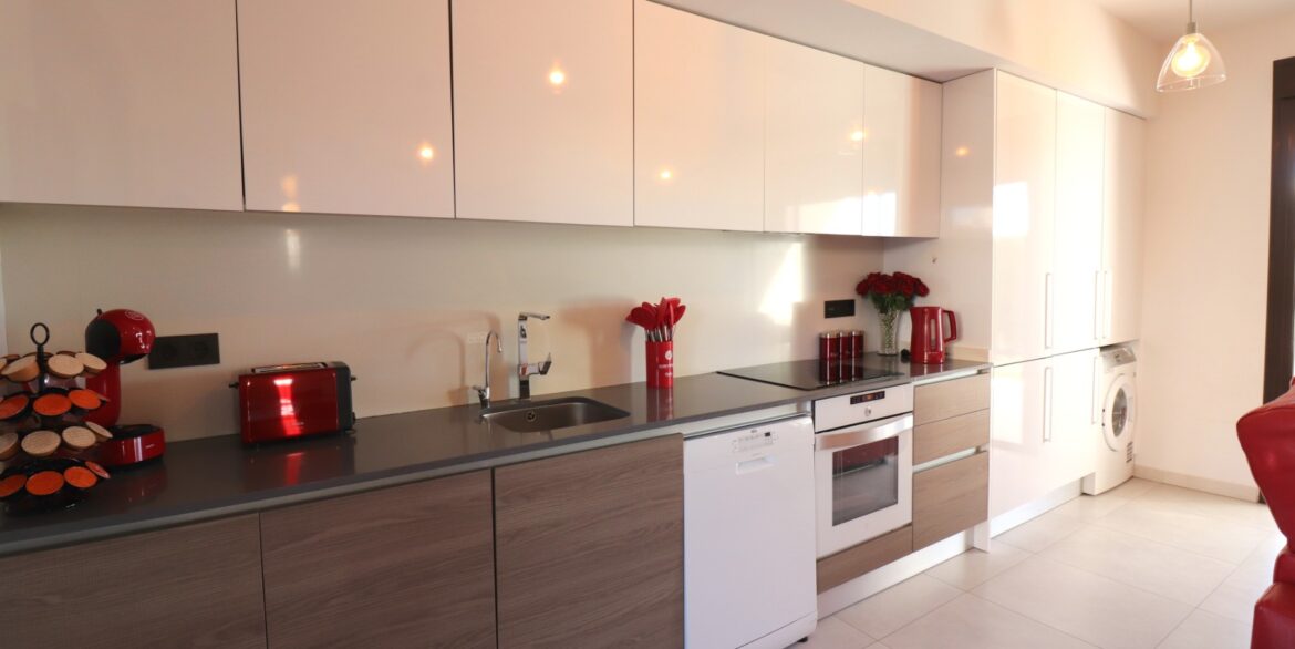 o_1jatr19ug13tc1eba17f1kurqq721