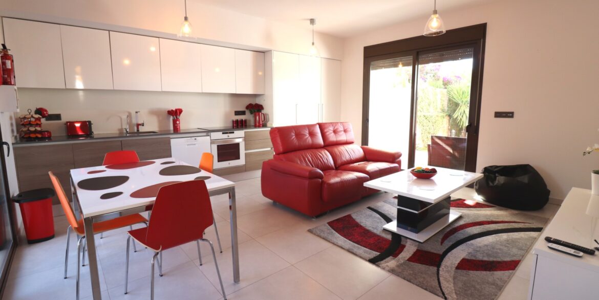 o_1jatr19ug1s3p1c98p7rs91ol520