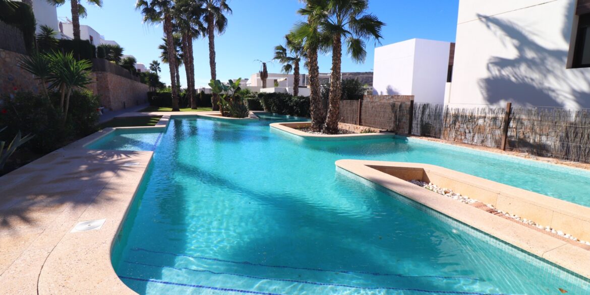 o_1jatr19ug1tje1lrj10ktdeq9k71r