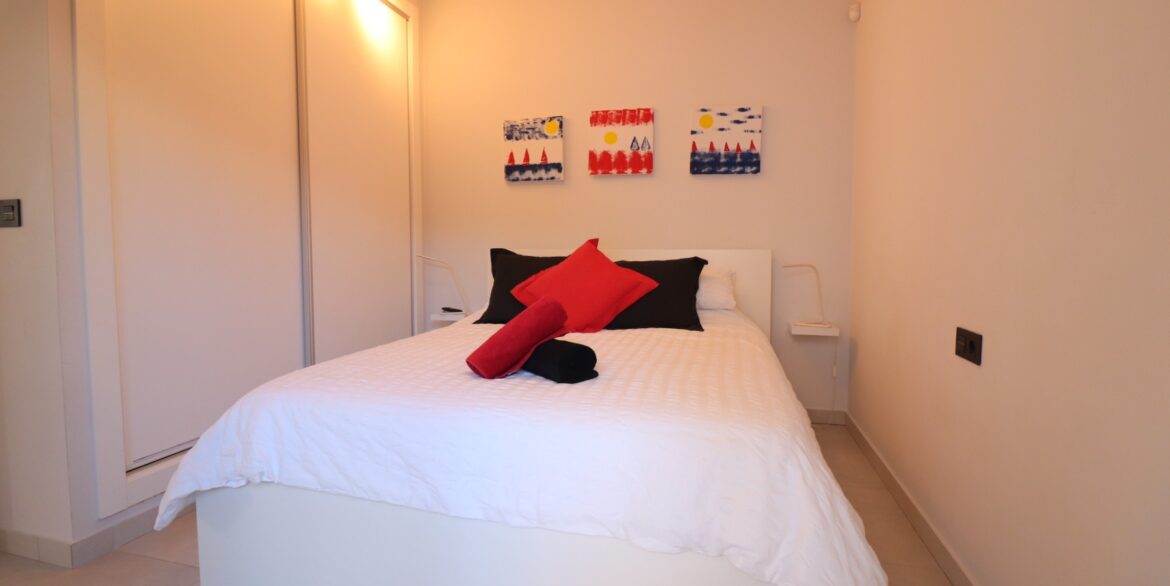 o_1jatr19uh15oq7skivn136k27r26