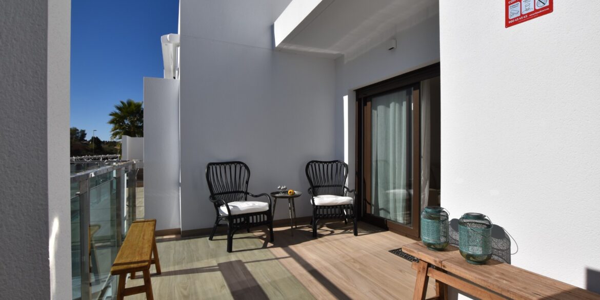 o_1jb0e8j5p18bqhot1nh1qbu1cq04a