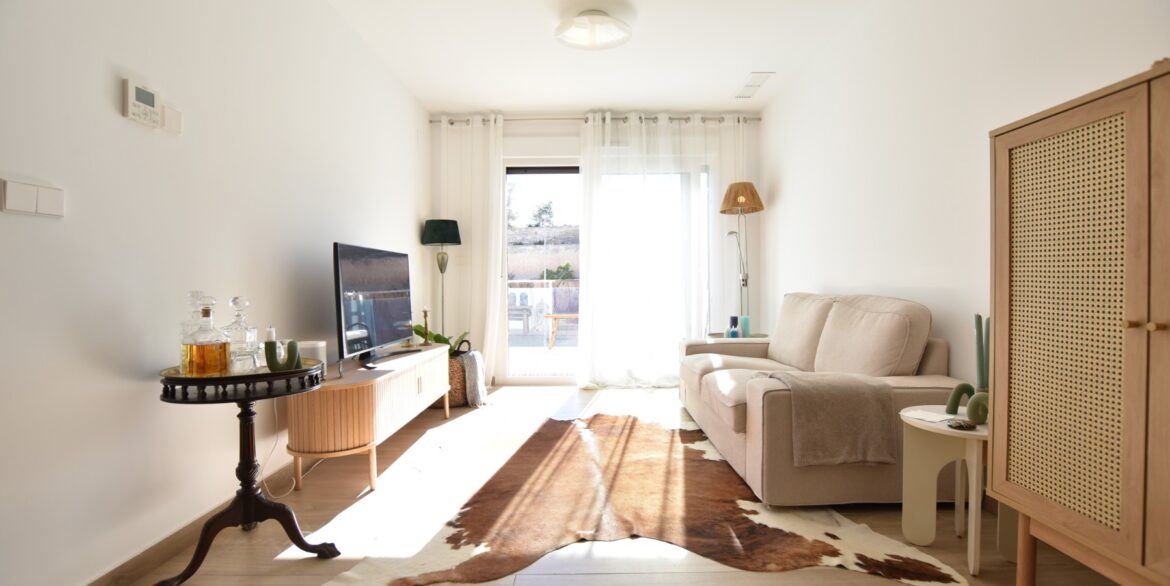 o_1jb0e8j5pl2u19e4o6r1uf0sfb5b