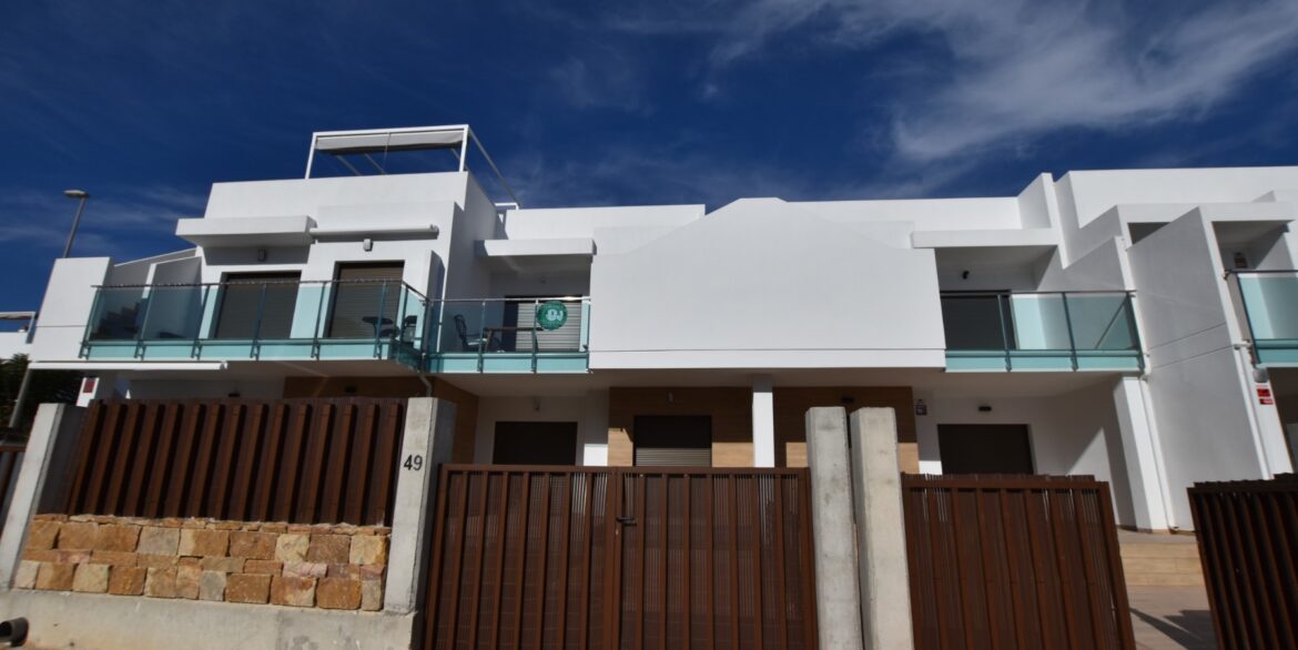 o_1jb0e8j5q1vm7j6rove1fta1nsq6e