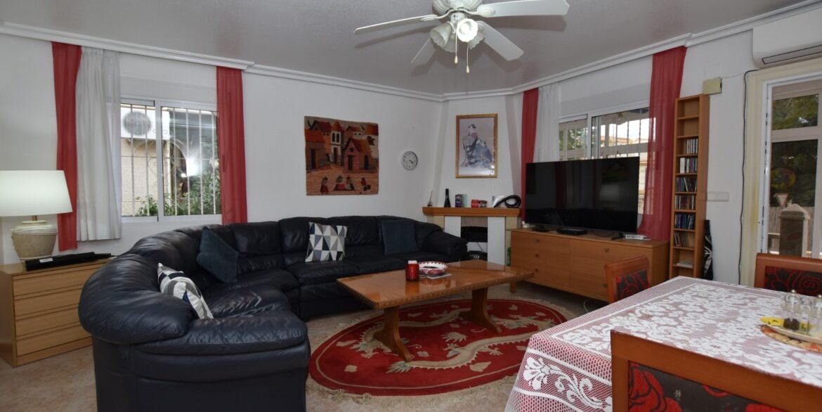 o_1jb0egti1c4qci653012rdtrj7f