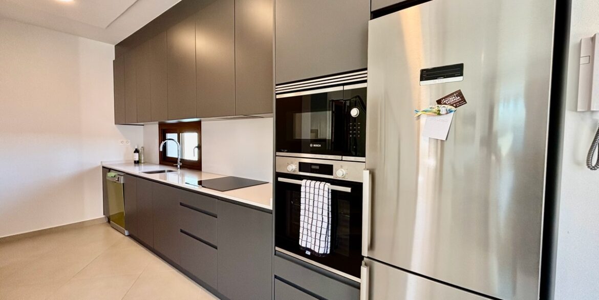 o_1jb2cljoikrc15p77iqq2a1crv1v