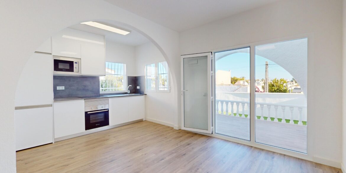 o_1jbi6b15o2c218761s9m17l31g0123