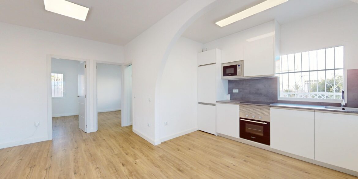 o_1jbi6b15oeju1qk1i3fjal19df22