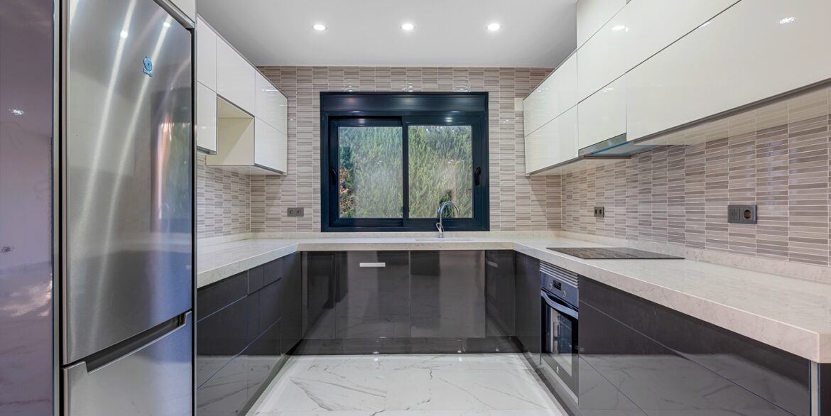 o_1jbi72flq19v1122b168d1ua71v053g