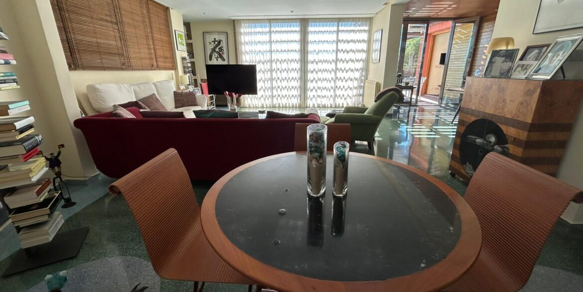 o_1jbi9gfqa1ps4gt4otr1gefj5e29