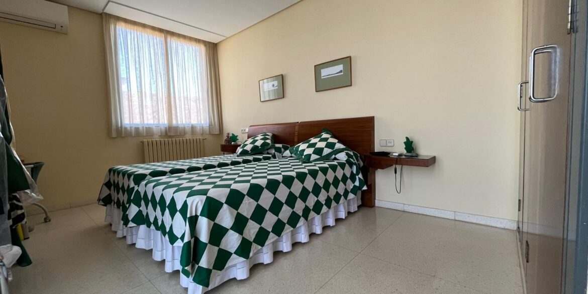 o_1jbi9gfqb18jk1p4g1ekn2q21iel2d