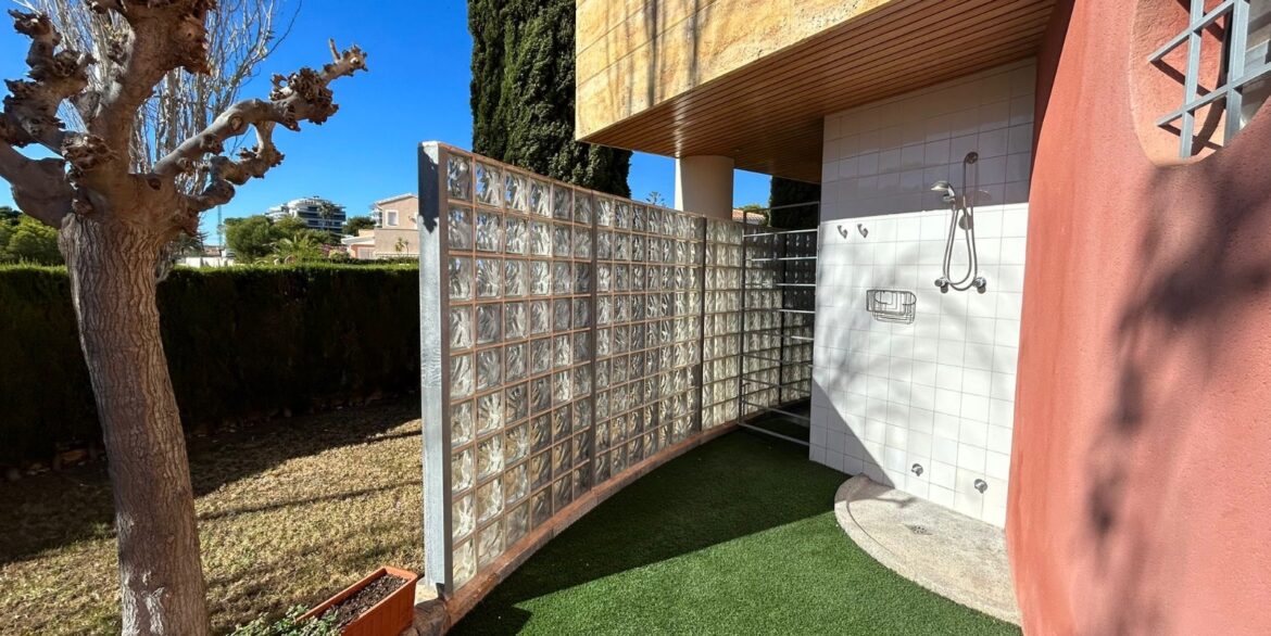 o_1jbi9gfqba911qjusuk12hb1si02s