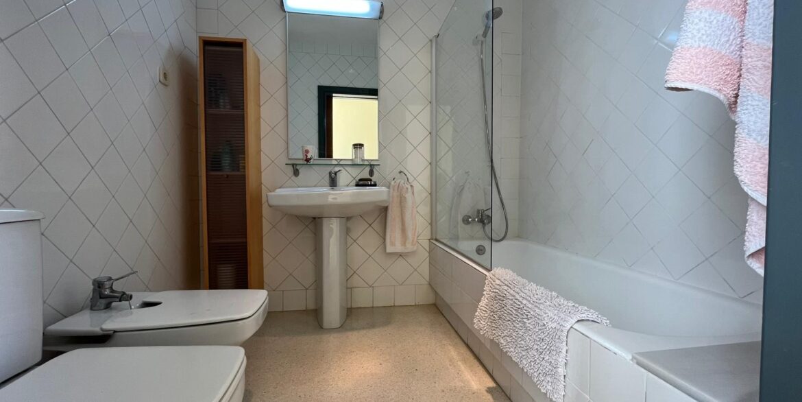 o_1jbi9gfqbuge1a54130e491uhv2j