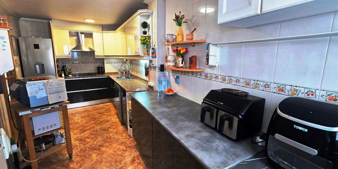 o_1jc1qklin1p0a8epobd1puradp2l