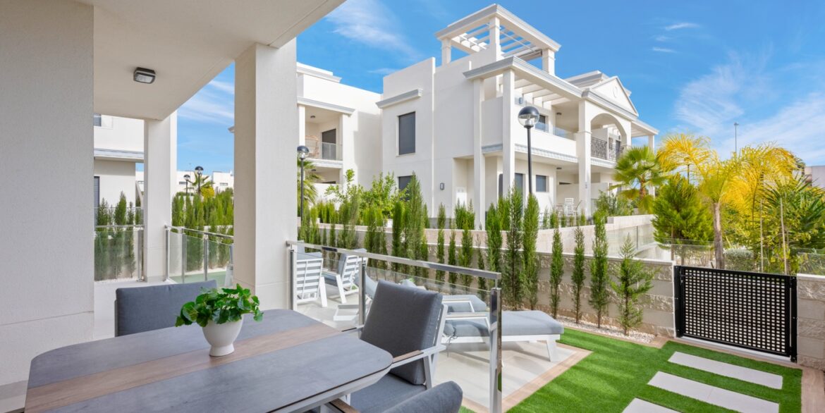 o_1jc1uejft1cq4hll5j61him1aol32