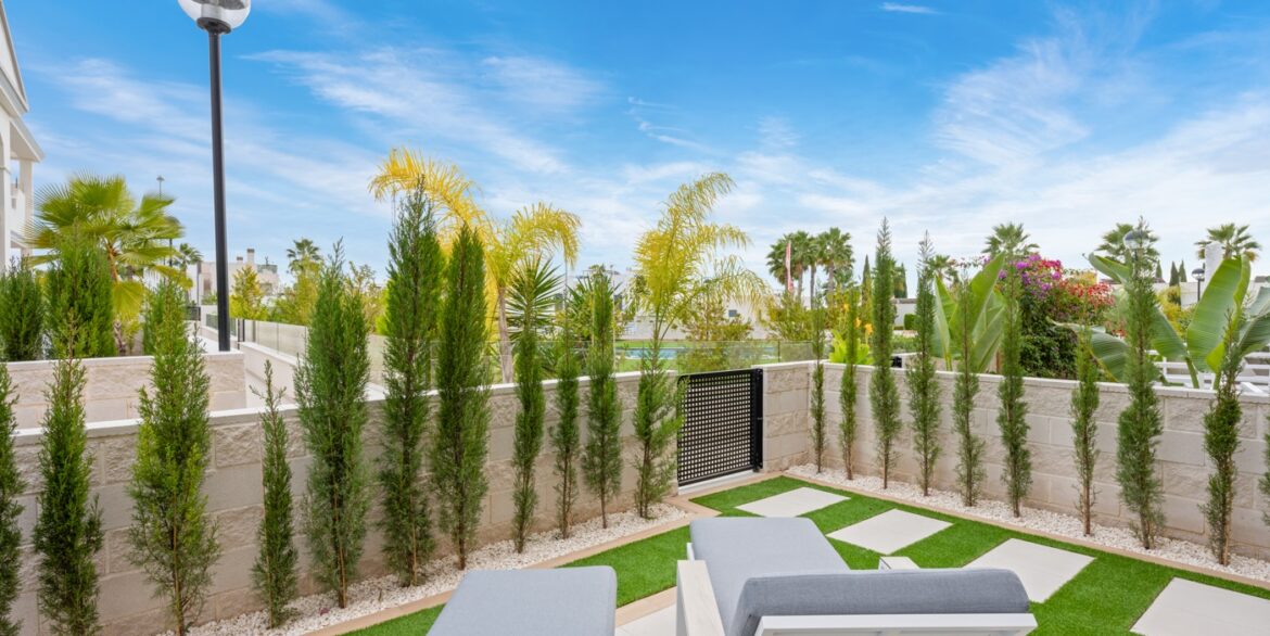 o_1jc1uejftd2493g4gm149i8bk37