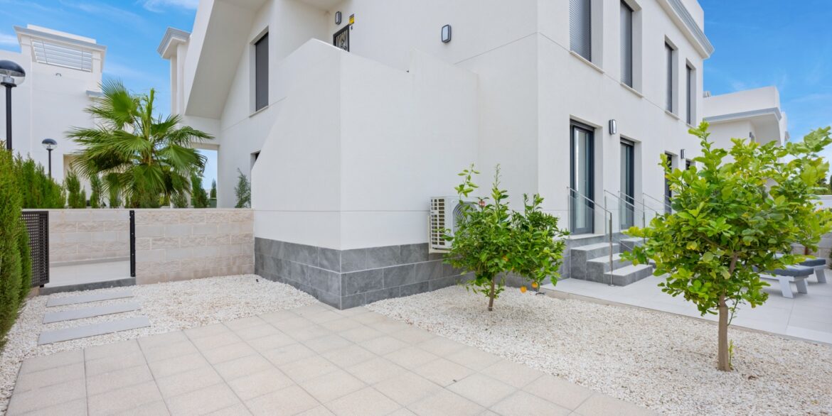 o_1jc1uejfteqvgh2ougkp387m39