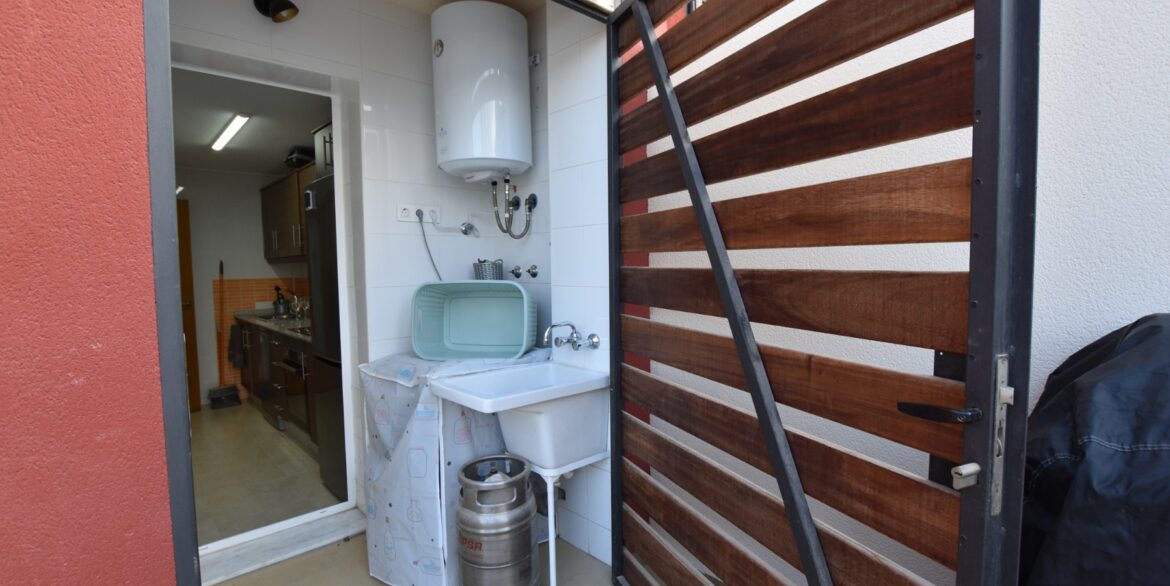 o_1jc6pvnel6i516h3mt1pfuaji4b