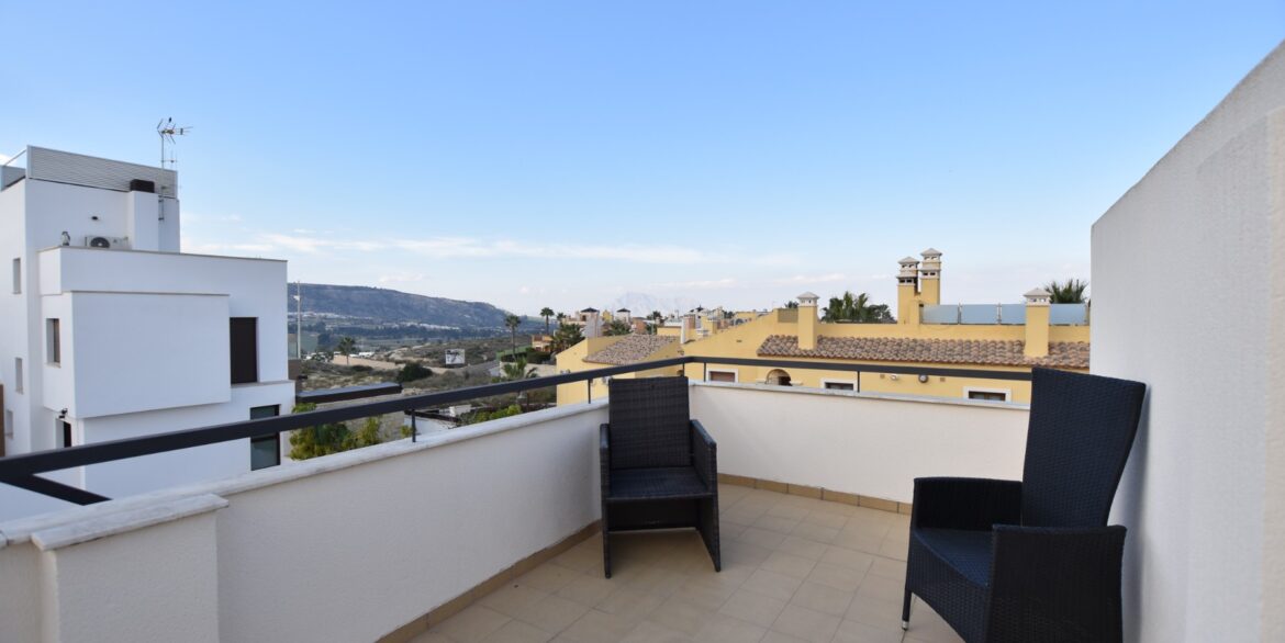 o_1jc6pvnem18kfo6mojl1s1j1num57