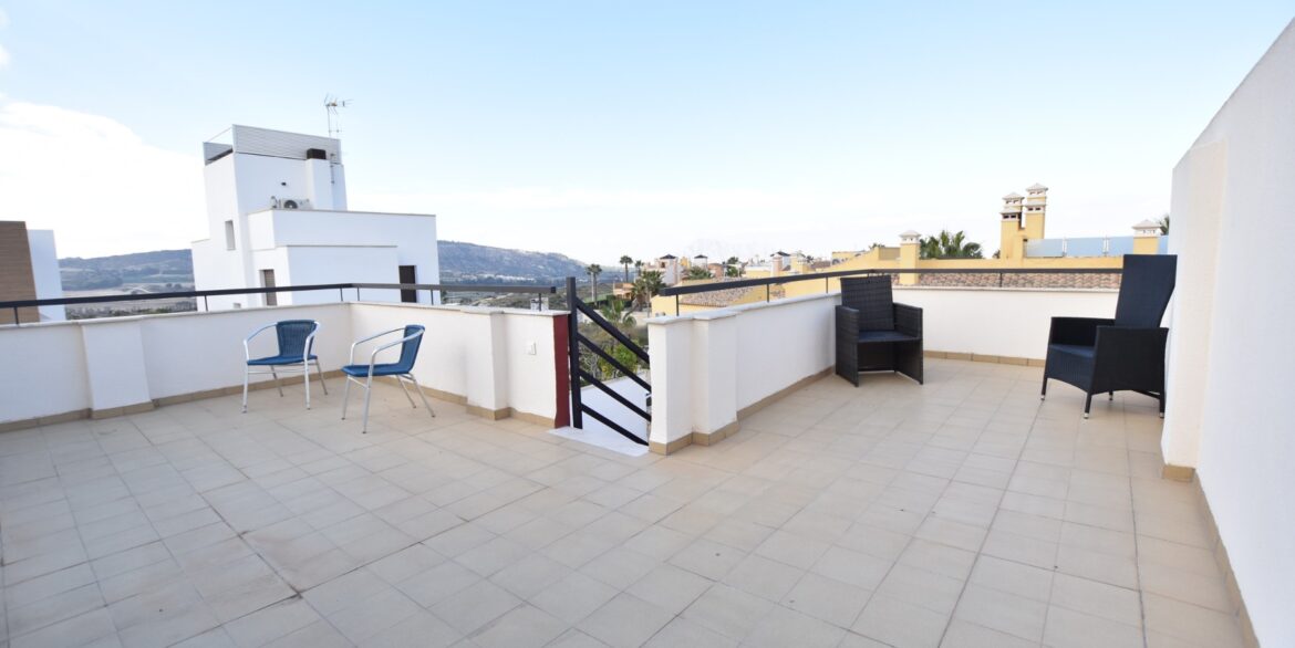 o_1jc6pvnem1ghu17dj1fq11te43o653