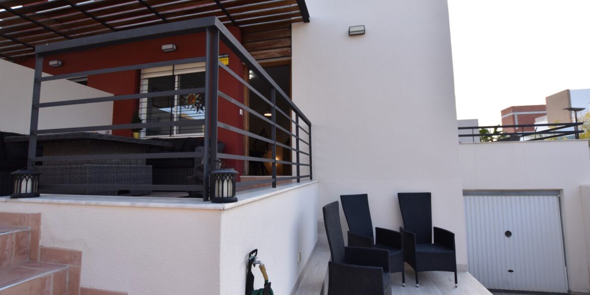 o_1jc6pvnembas1q7t19l11gq51vah5p